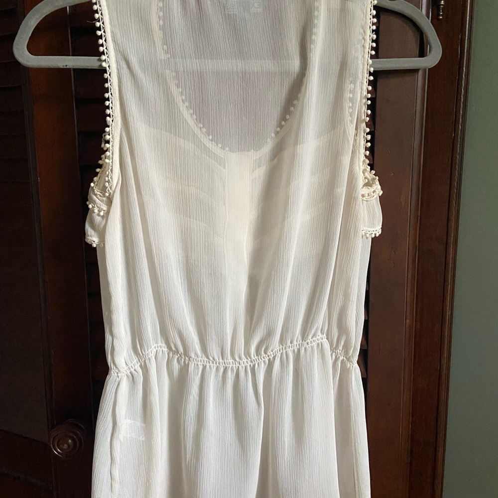 Express Ruffle Blouse - Picture 5 of 7